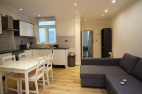 Evergreen Apartments- Flat 2